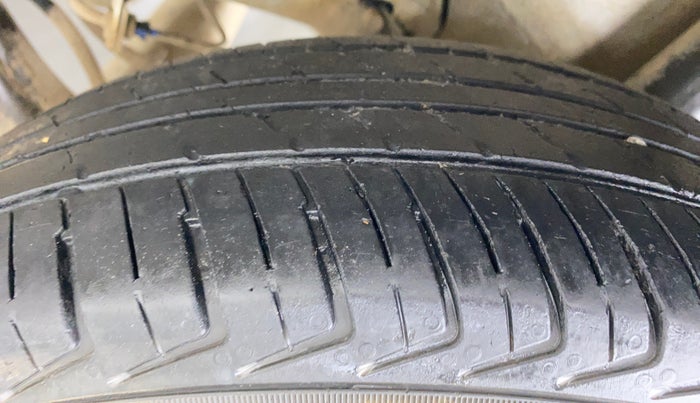 2019 Hyundai NEW SANTRO SPORTZ CNG, CNG, Manual, 80,968 km, Left Rear Tyre Tread