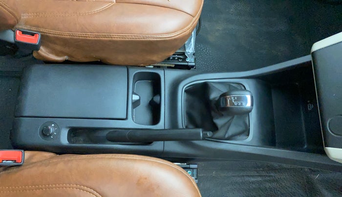 2021 Renault TRIBER RXT AMT, Petrol, Automatic, 48,169 km, Gear Lever