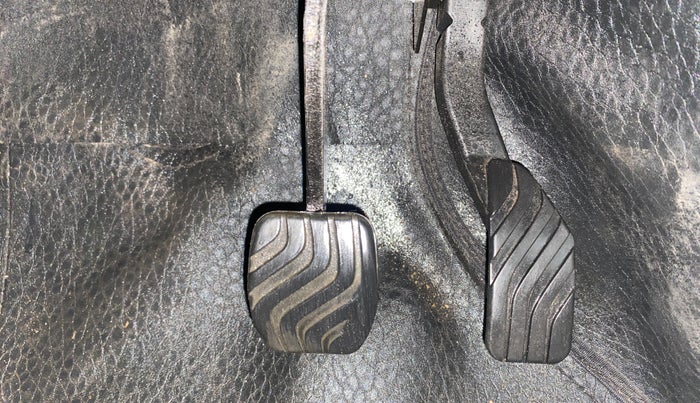 2021 Renault TRIBER RXT AMT, Petrol, Automatic, 48,169 km, Pedals