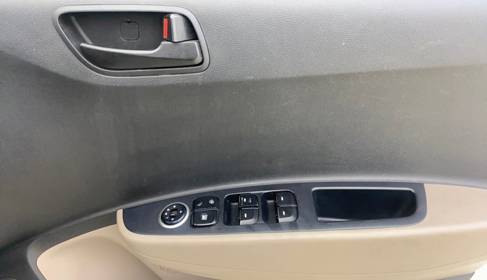2018 Hyundai Grand i10 MAGNA AT 1.2 KAPPA VTVT, Petrol, Automatic, 55,951 km, Driver Side Door Panels Control