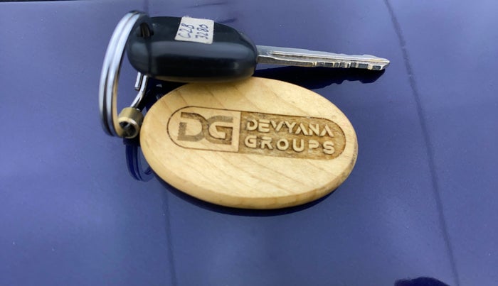 2017 Maruti Wagon R 1.0 LXI CNG, CNG, Manual, 1,01,847 km, Key Close Up