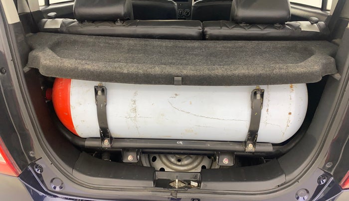 2017 Maruti Wagon R 1.0 LXI CNG, CNG, Manual, 1,01,847 km, Boot Inside