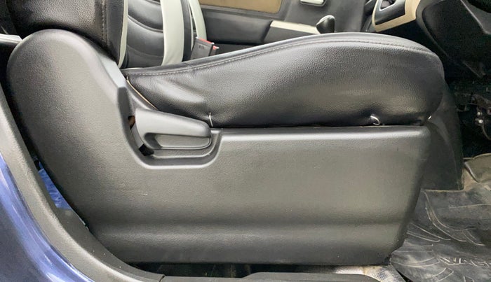2017 Maruti Wagon R 1.0 LXI CNG, CNG, Manual, 1,01,847 km, Driver Side Adjustment Panel