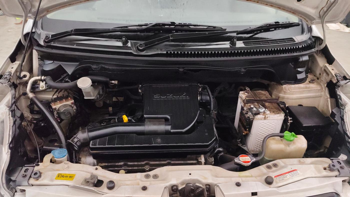 2013 Maruti Ertiga ZXI, Petrol, Manual, 73,530 km, Engine View