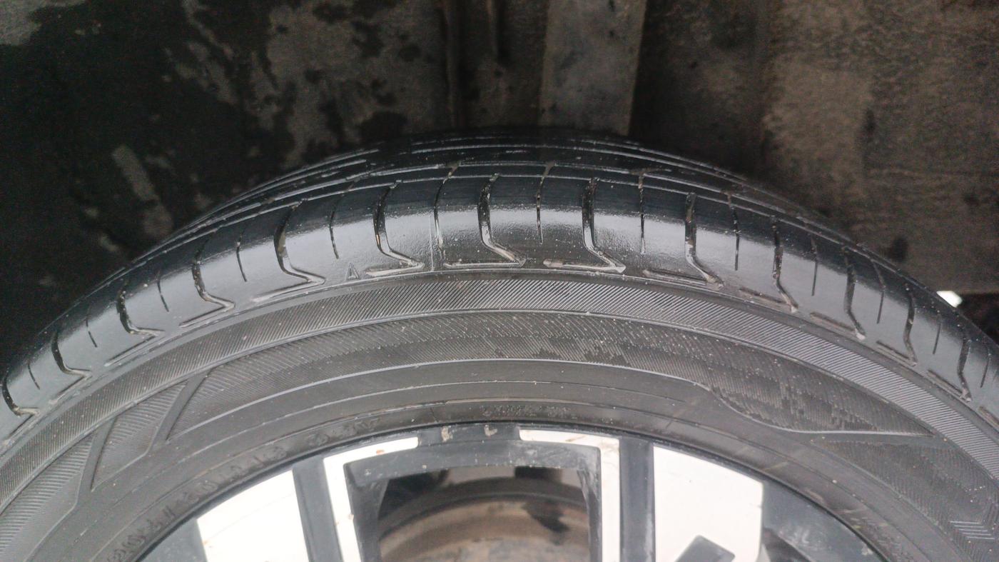 2021 Renault Kiger RXZ TURBO CVT, Petrol, Automatic, 54,310 km, Left Rear Tyre Tread