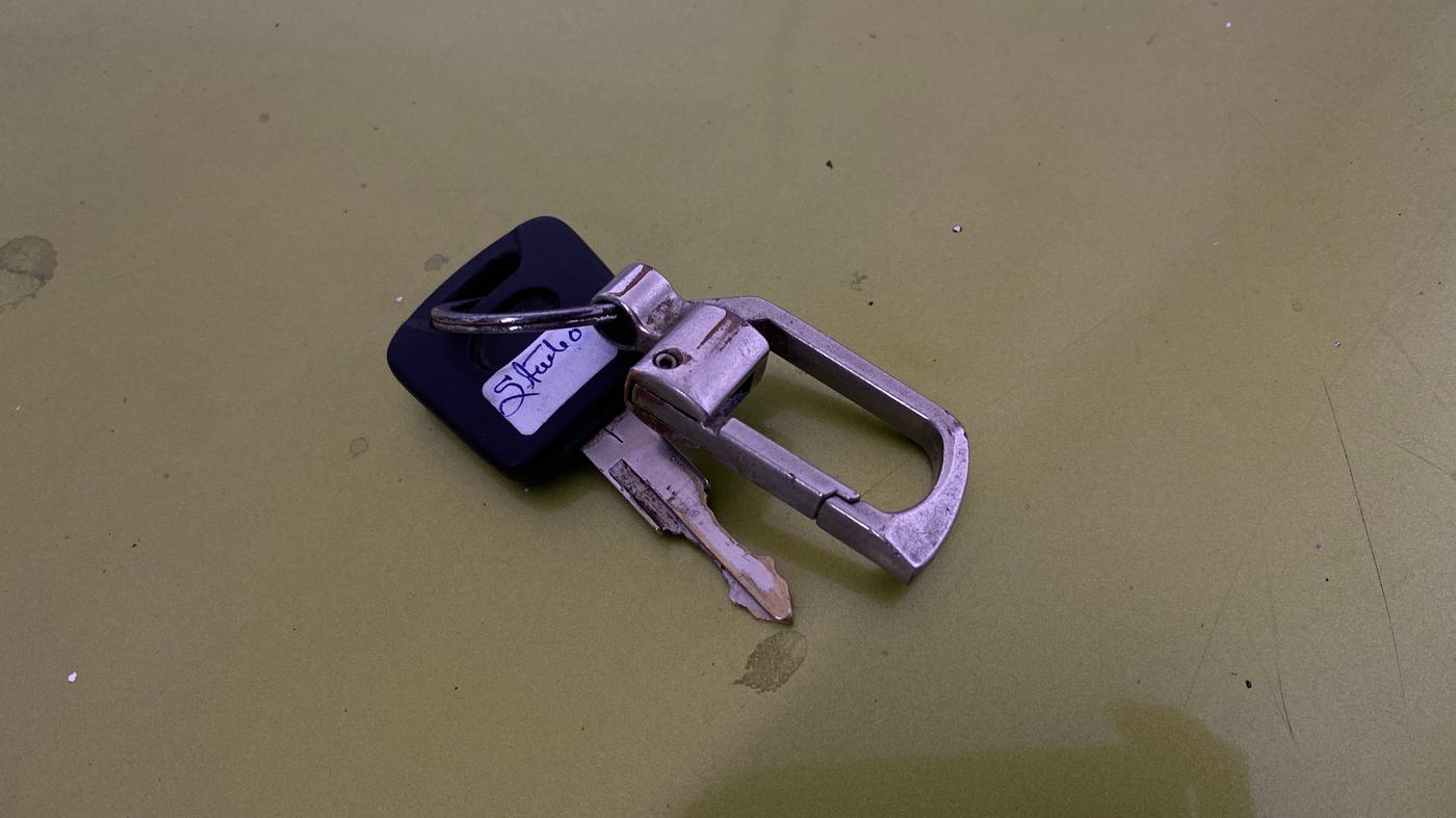 2016 Datsun Redi Go T (O), Petrol, Manual, 32,393 km, Key Close Up