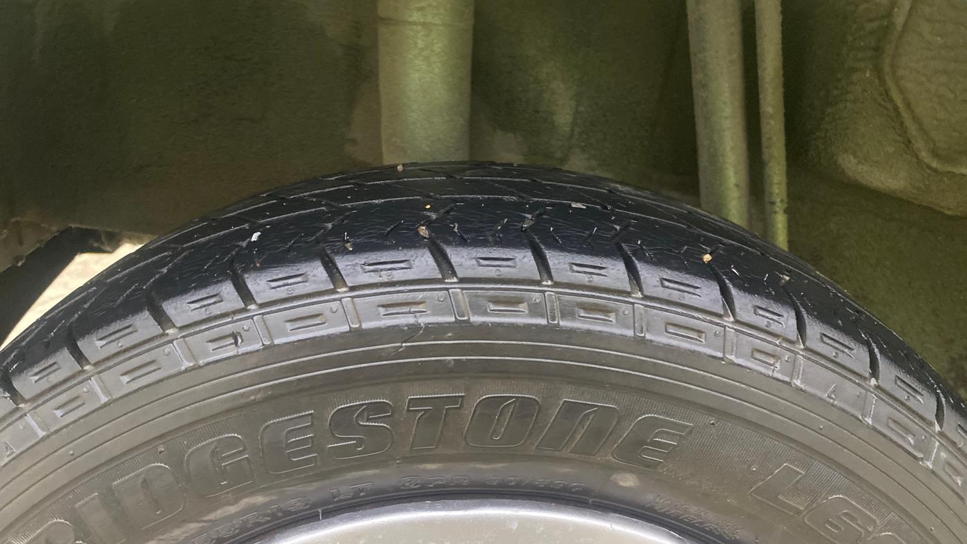 2016 Datsun Redi Go T (O), Petrol, Manual, 32,393 km, Right Rear Tyre Tread