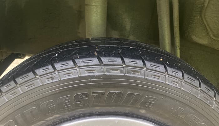 2016 Datsun Redi Go T (O), Petrol, Manual, 32,393 km, Right Rear Tyre Tread
