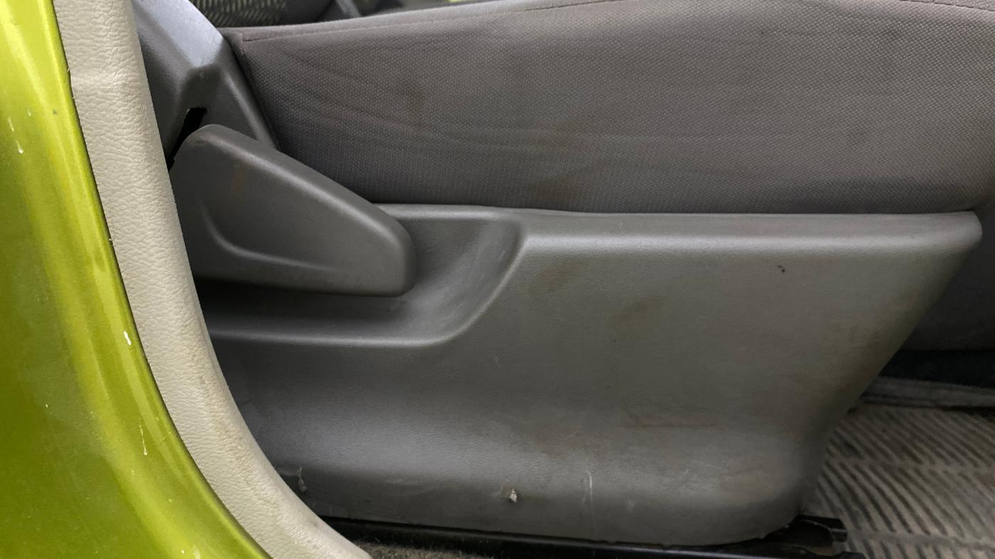 2016 Datsun Redi Go T (O), Petrol, Manual, 32,393 km, Driver Side Adjustment Panel