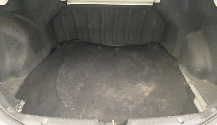 2016 Hyundai Verna 1.6 CRDI S, Diesel, Manual, 1,20,751 km, Boot Inside