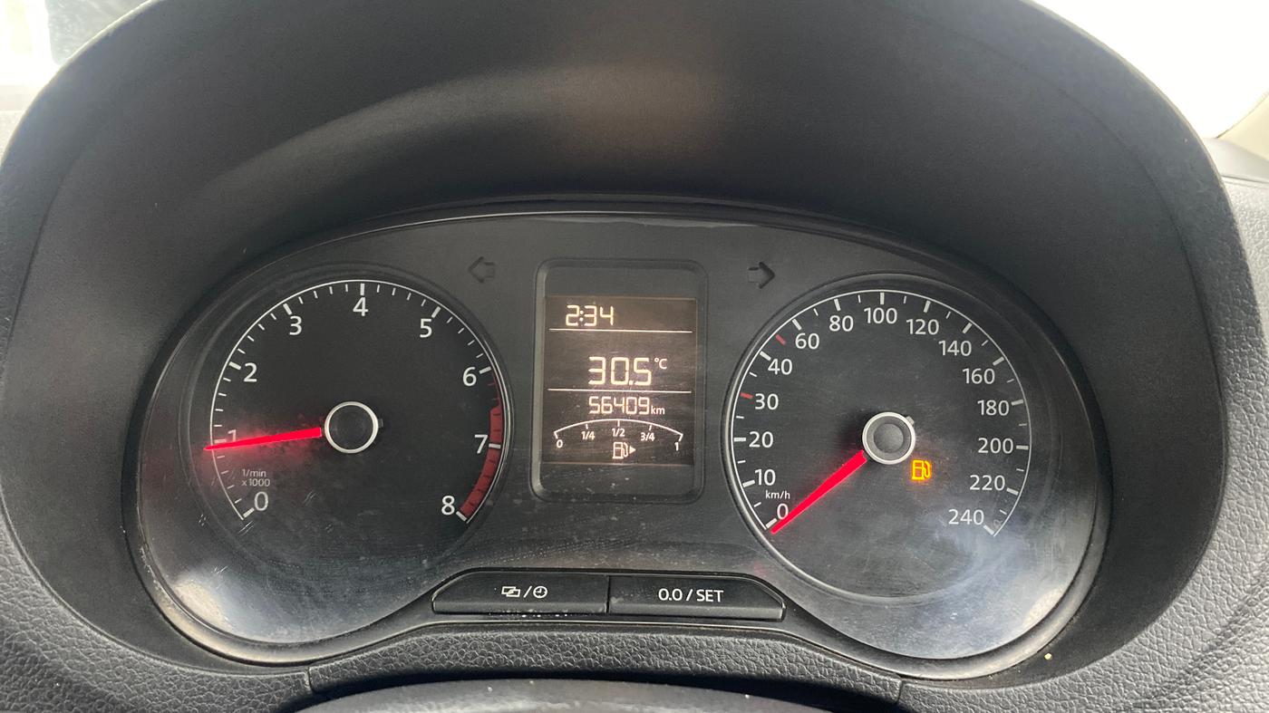 2015 Volkswagen Polo TRENDLINE 1.2L PETROL, Petrol, Manual, 56,382 km, Odometer Image
