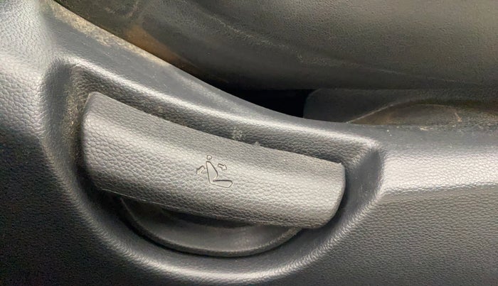 2015 Hyundai Xcent SX 1.1 CRDI, Diesel, Manual, 78,378 km, Driver Side Adjustment Panel