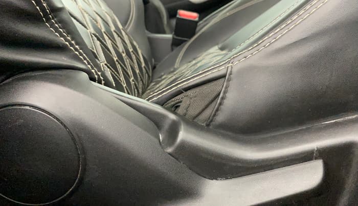2018 Maruti Baleno DELTA PETROL 1.2, Petrol, Manual, 1,00,738 km, Driver Side Adjustment Panel