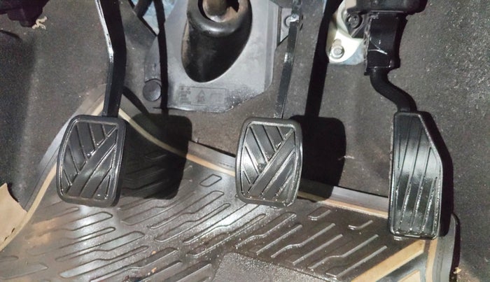 2022 Maruti Celerio VXI CNG, CNG, Manual, 38,810 km, Pedals