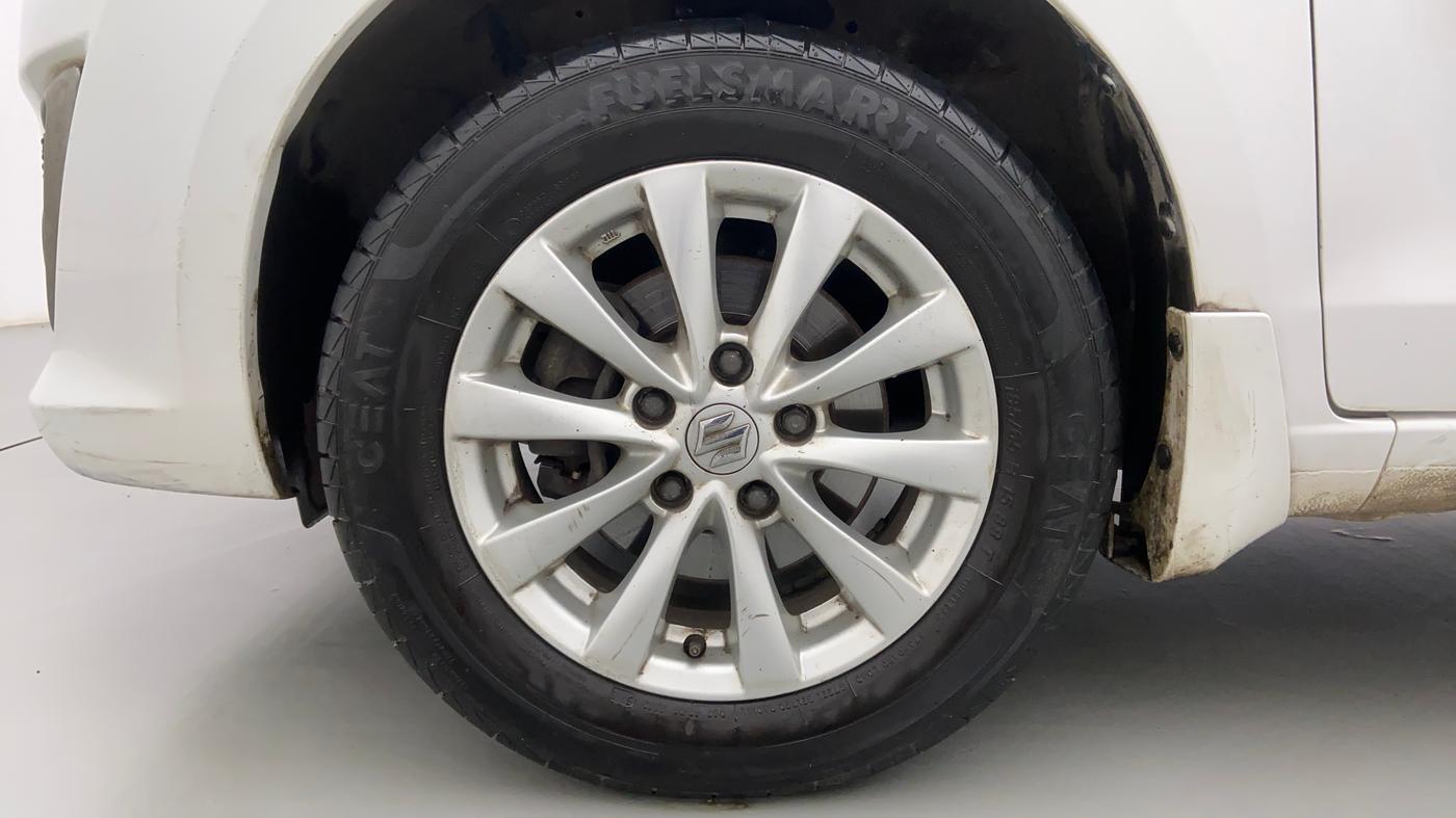 2015 Maruti Ertiga ZXI, Petrol, Manual, 76,092 km, Left Front Wheel