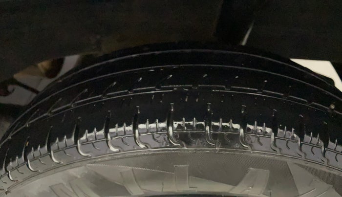 2018 Datsun Redi Go T(O) 1.0L LIMITED EDITION, Petrol, Manual, 85,956 km, Left Rear Tyre Tread