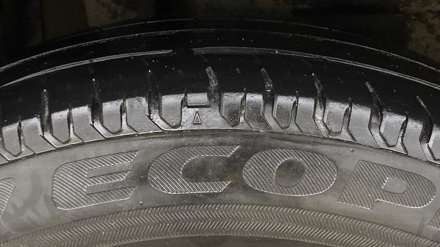 2020 Maruti Dzire VXI, Petrol, Manual, 36,155 km, Right Rear Tyre Tread