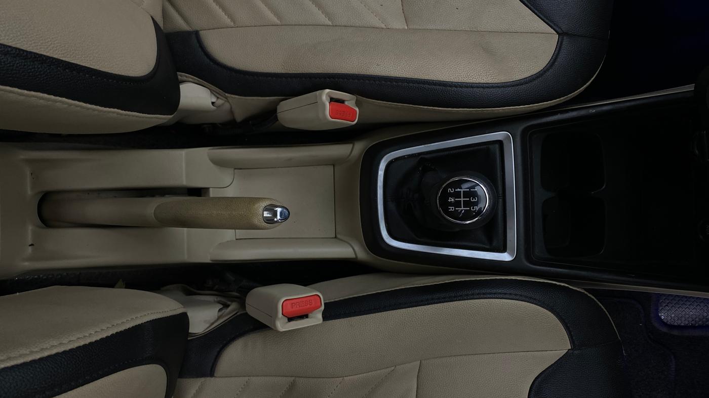 2020 Maruti Dzire VXI, Petrol, Manual, 36,155 km, Gear Lever
