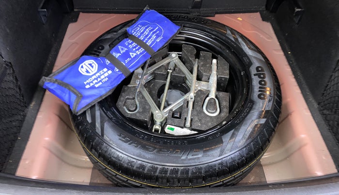 2022 MG ASTOR SHARP EX 1.5 MT, Petrol, Manual, 25,603 km, Spare Tyre