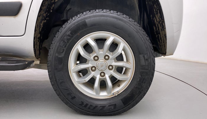 2017 Mahindra TUV300 T8, Diesel, Manual, 30,866 km, Left Rear Wheel