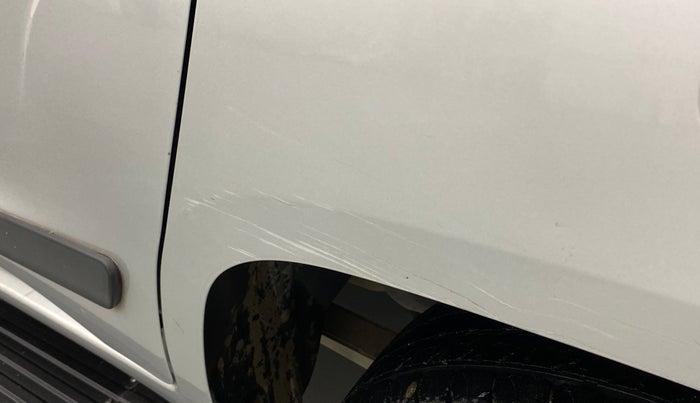 2017 Mahindra TUV300 T8, Diesel, Manual, 30,866 km, Left quarter panel - Minor scratches