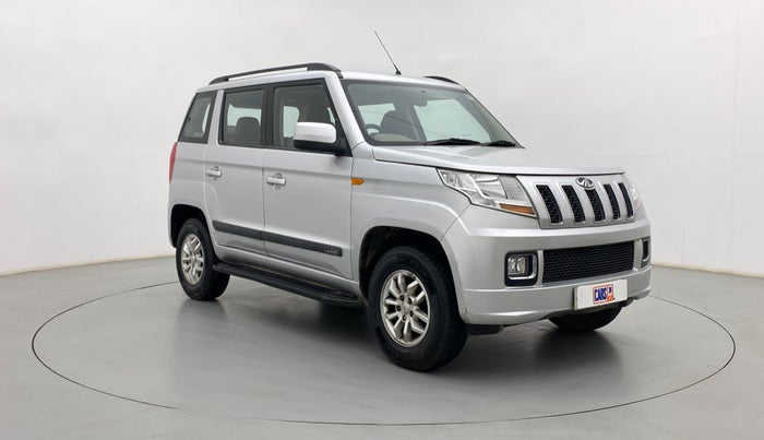2017 Mahindra TUV300 T8, Diesel, Manual, 30,866 km, Right Front Diagonal