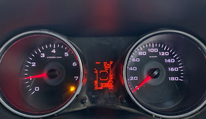 2017 Mahindra TUV300 T8, Diesel, Manual, 30,866 km, Odometer Image