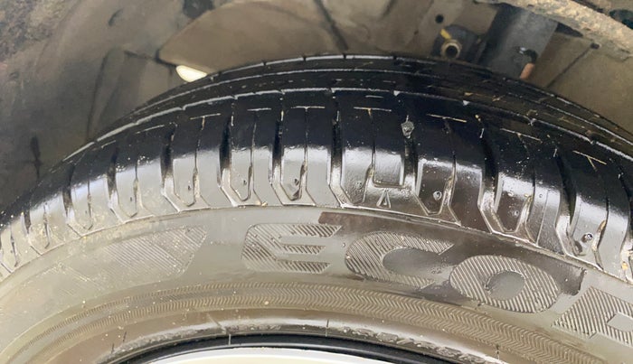 2023 Maruti Ertiga VXi (O), Petrol, Manual, 16,921 km, Left Front Tyre Tread