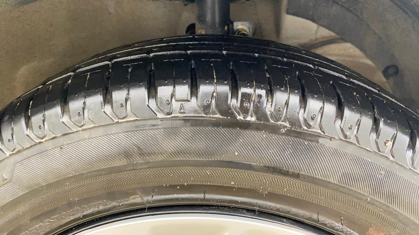 2023 Maruti Ertiga VXi (O), Petrol, Manual, 16,921 km, Right Front Tyre Tread