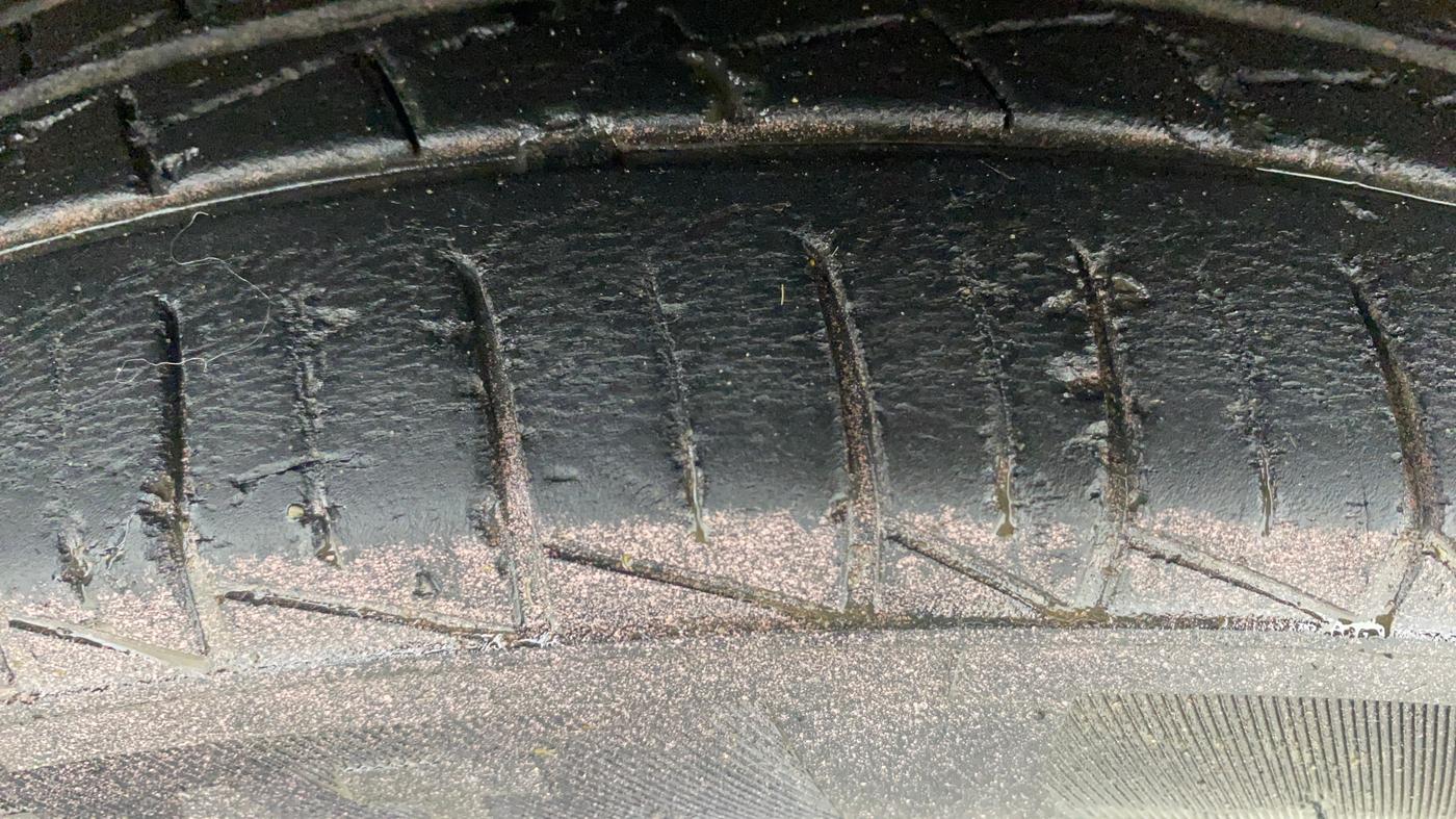 2021 Maruti Alto VXI PLUS, Petrol, Manual, 24,671 km, Left Front Tyre Tread