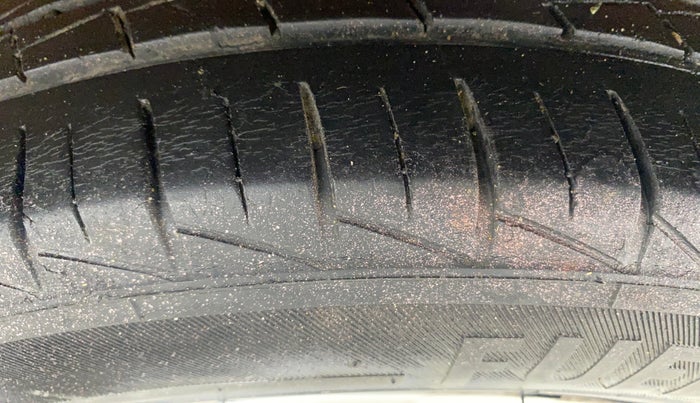 2021 Maruti Alto VXI PLUS, Petrol, Manual, 24,671 km, Left Rear Tyre Tread