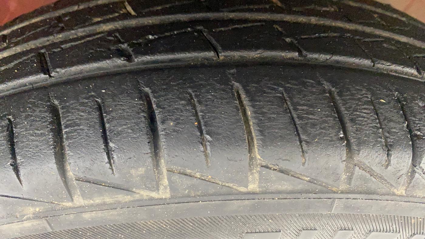 2021 Maruti Alto VXI PLUS, Petrol, Manual, 24,671 km, Right Front Tyre Tread