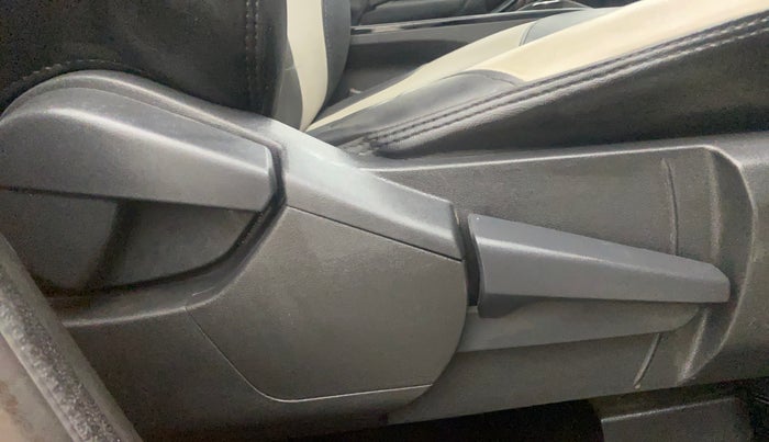 2023 Renault Kiger RXZ AMT, Petrol, Automatic, 16,636 km, Driver Side Adjustment Panel