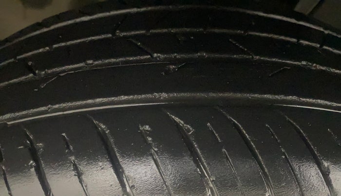 2023 Renault Kiger RXZ AMT, Petrol, Automatic, 16,636 km, Left Front Tyre Tread