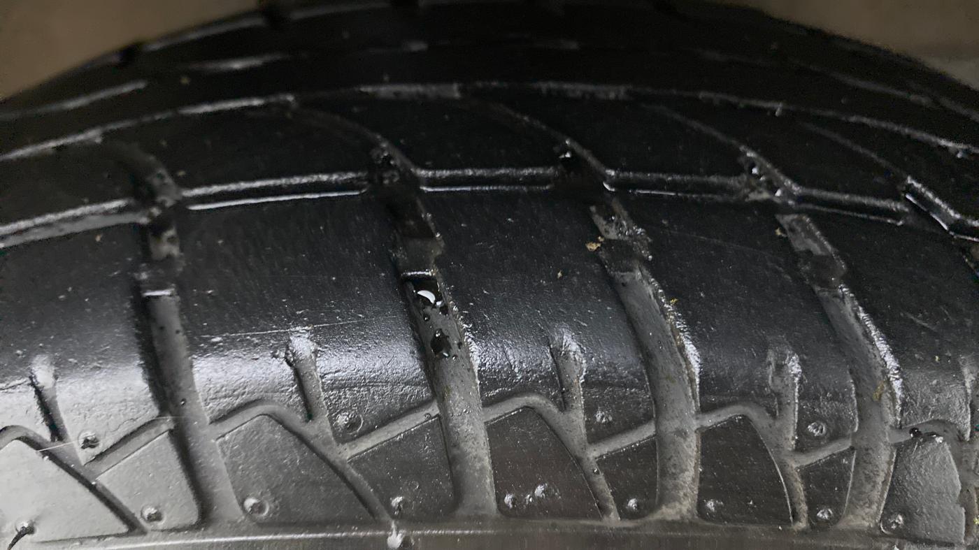 2015 Maruti Wagon R 1.0 LXI CNG, CNG, Manual, 66,975 km, Right Front Tyre Tread