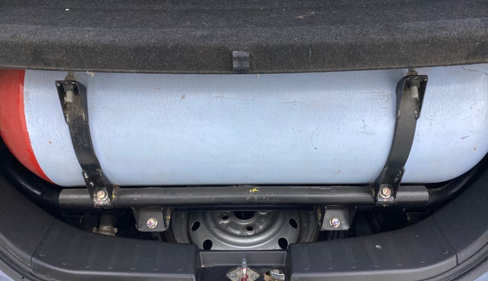 2015 Maruti Wagon R 1.0 LXI CNG, CNG, Manual, 66,975 km, Boot Inside