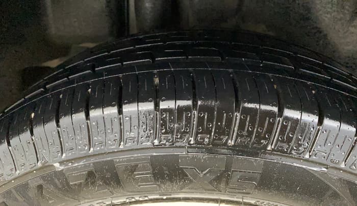 2016 Maruti Ciaz ZXI AT, Petrol, Automatic, 53,165 km, Right Rear Tyre Tread