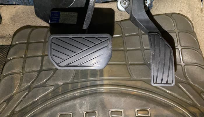 2016 Maruti Ciaz ZXI AT, Petrol, Automatic, 53,165 km, Pedals