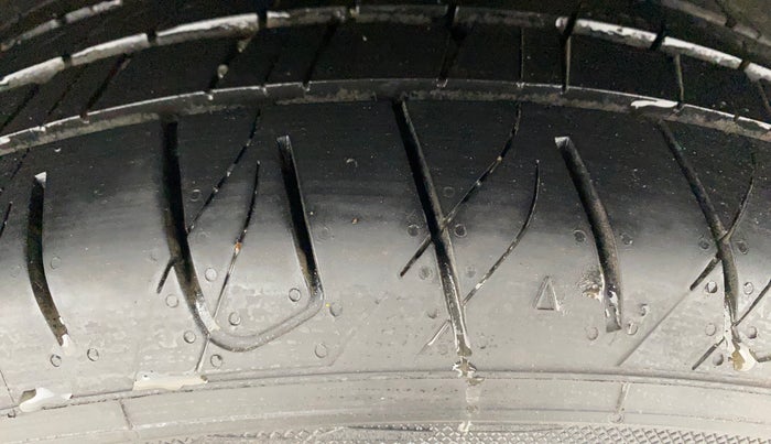 2022 MG ASTOR SHARP EX 1.5 MT, Petrol, Manual, 42,328 km, Left Rear Tyre Tread