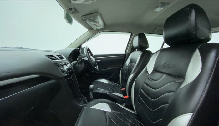 2016 Maruti Swift VXI O, Petrol, Manual, 98,250 km, Right Side Front Door Cabin