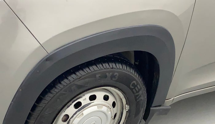 2019 Mahindra KUV 100 NXT K2 P 6 STR, Petrol, Manual, 80,049 km, Left fender - Cladding has minor damage