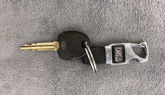 2017 Hyundai Eon ERA +, Petrol, Manual, 52,120 km, Key Close Up