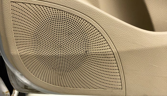 2017 Hyundai Eon ERA +, Petrol, Manual, 52,120 km, Speaker