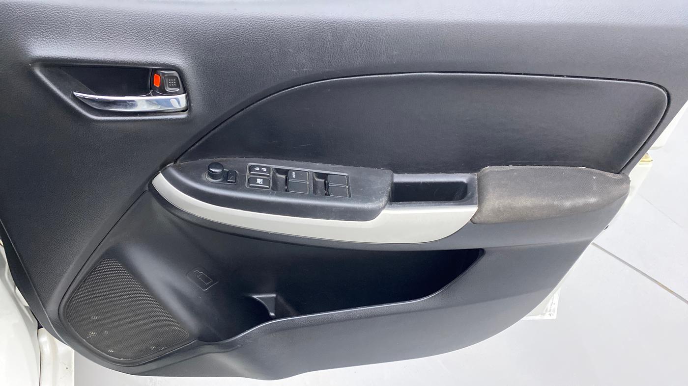 2016 Maruti Baleno DELTA PETROL 1.2, Petrol, Manual, 68,242 km, Driver Side Door Panels Control