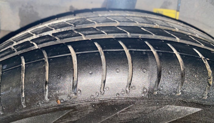 2021 Hyundai GRAND I10 NIOS SPORTZ AMT 1.2 KAPPA VTVT, Petrol, Automatic, 53,321 km, Right Rear Tyre Tread