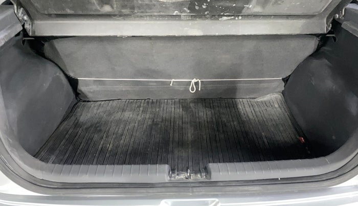 2021 Hyundai GRAND I10 NIOS SPORTZ AMT 1.2 KAPPA VTVT, Petrol, Automatic, 53,321 km, Boot Inside