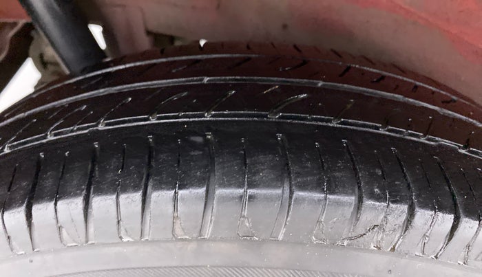 2014 Maruti Wagon R 1.0 LXI, Petrol, Manual, 50,684 km, Right Rear Tyre Tread