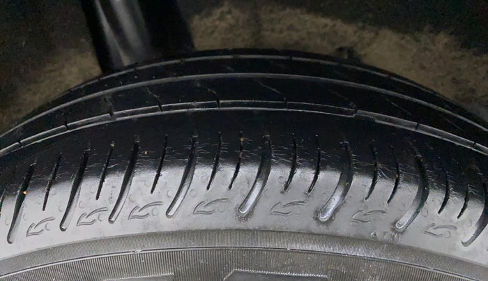 2020 Maruti Baleno DELTA PETROL 1.2, Petrol, Manual, 52,794 km, Right Rear Tyre Tread