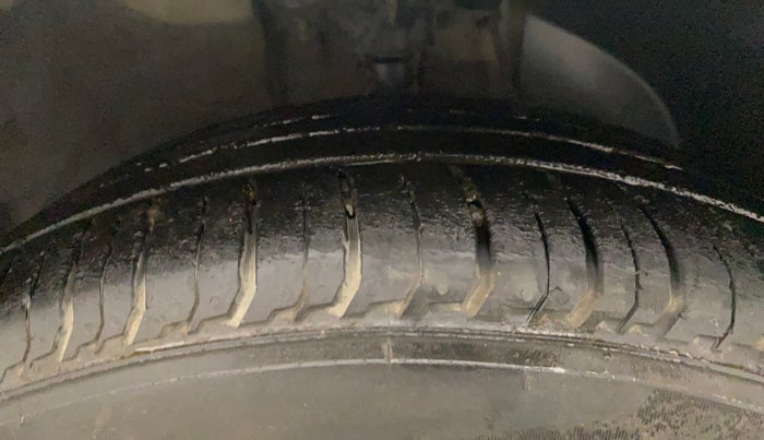 2022 Hyundai NEW I20 SPORTZ 1.2 MT, Petrol, Manual, 24,903 km, Right Front Tyre Tread