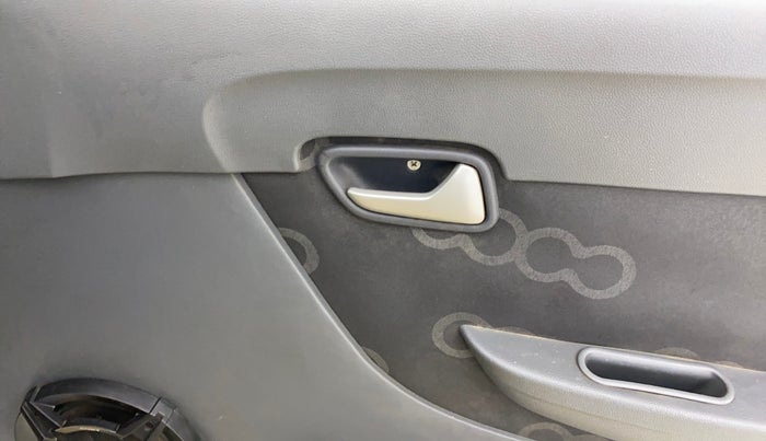 2016 Maruti Alto 800 LXI, Petrol, Manual, 46,384 km, Driver Side Door Panels Control